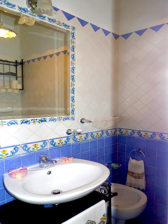 Dimora Carlo III Bed & Breakfast Vietri Cameră foto